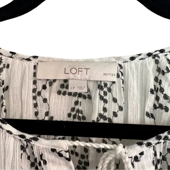 LOFT Ann Taylor Peasant Top Petite Large - Picture 7 of 7